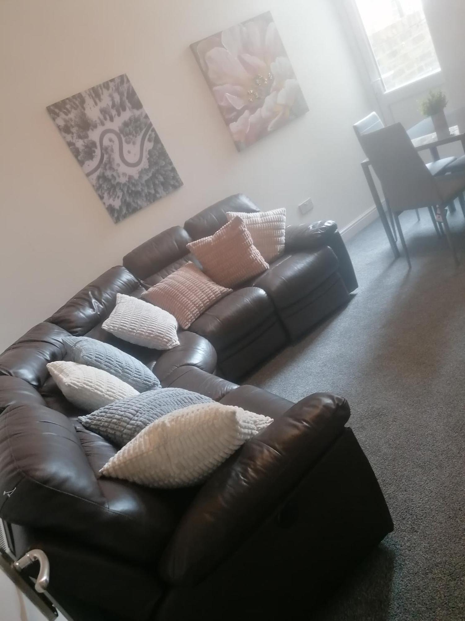 Rossy Home Of Relaxations Stoke-on-Trent Buitenkant foto
